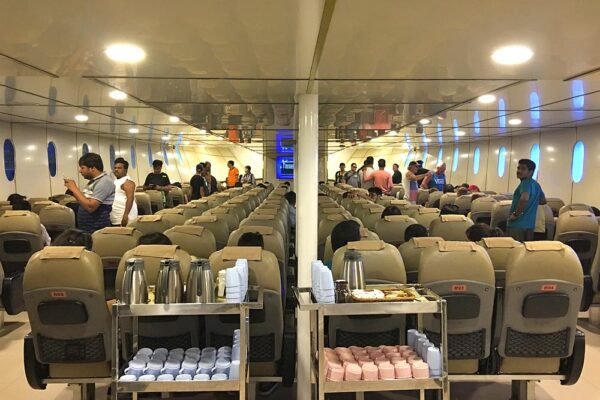 Phi Phi Island Tour (Big Boat) + Economy Seat + Lunch + Shared Transfer