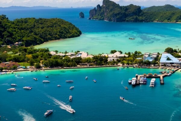Phi Phi Island Tour (Big Boat) + Economy Seat + Lunch + Shared Transfer