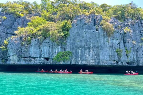 Angthong National Marine Park by Speed Boat