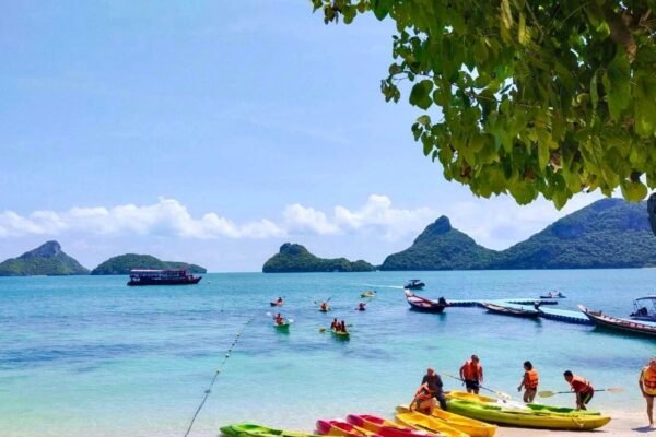 Angthong National Marine Park by Speed Boat