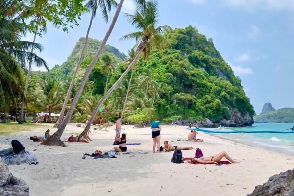Angthong National Marine Park by Speed Boat