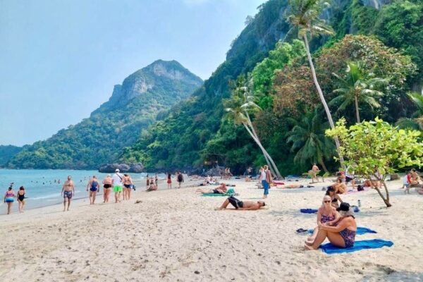 Angthong National Marine Park by Speed Boat
